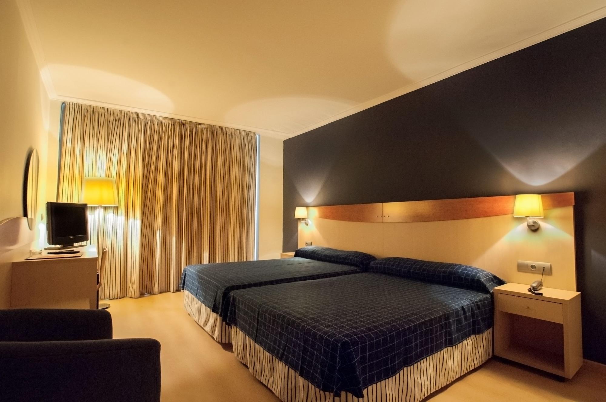 Hotel President Салоу Экстерьер фото