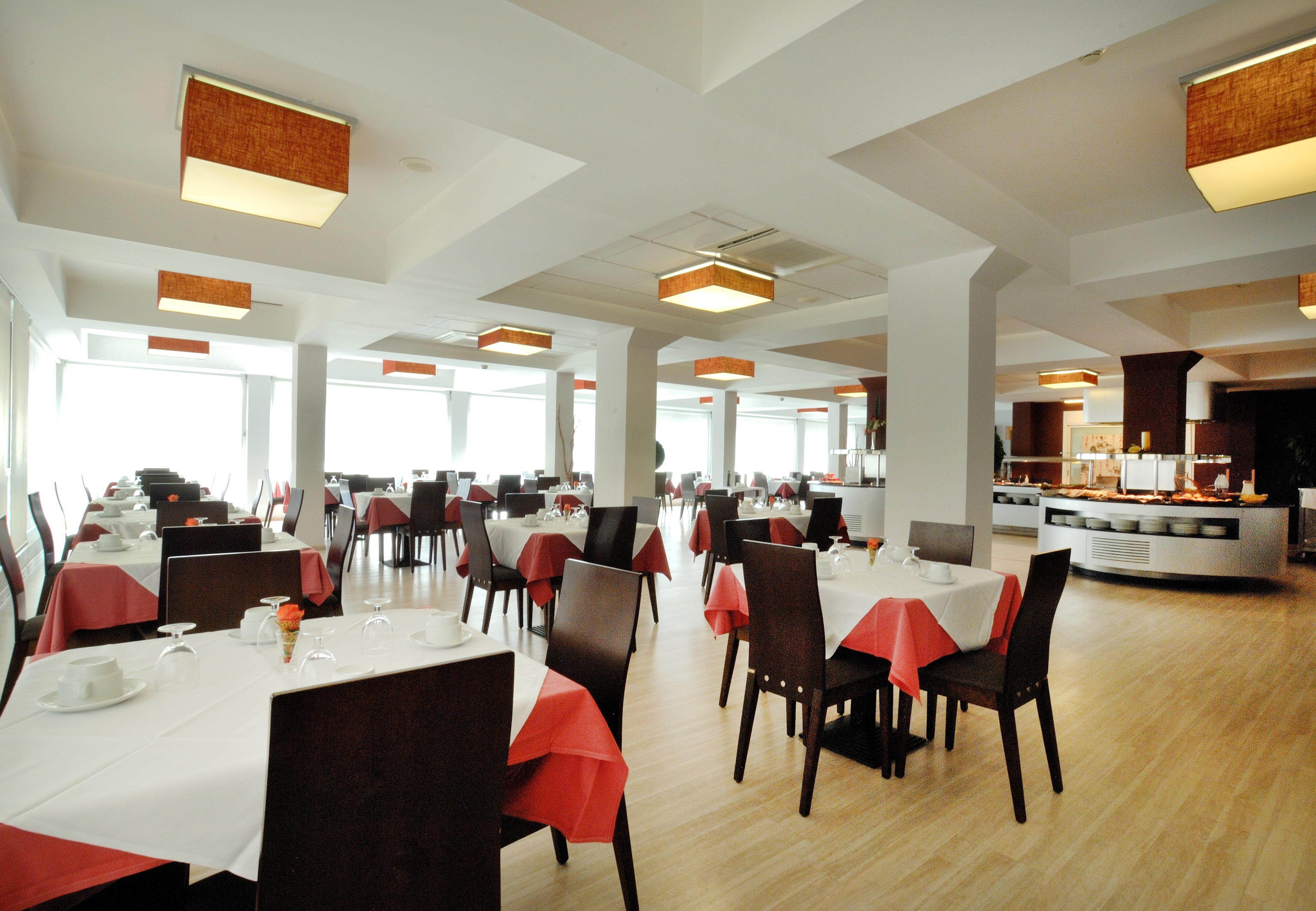 Hotel President Салоу Экстерьер фото