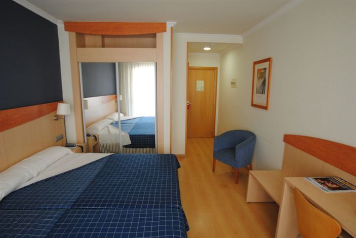 Hotel President Салоу Экстерьер фото