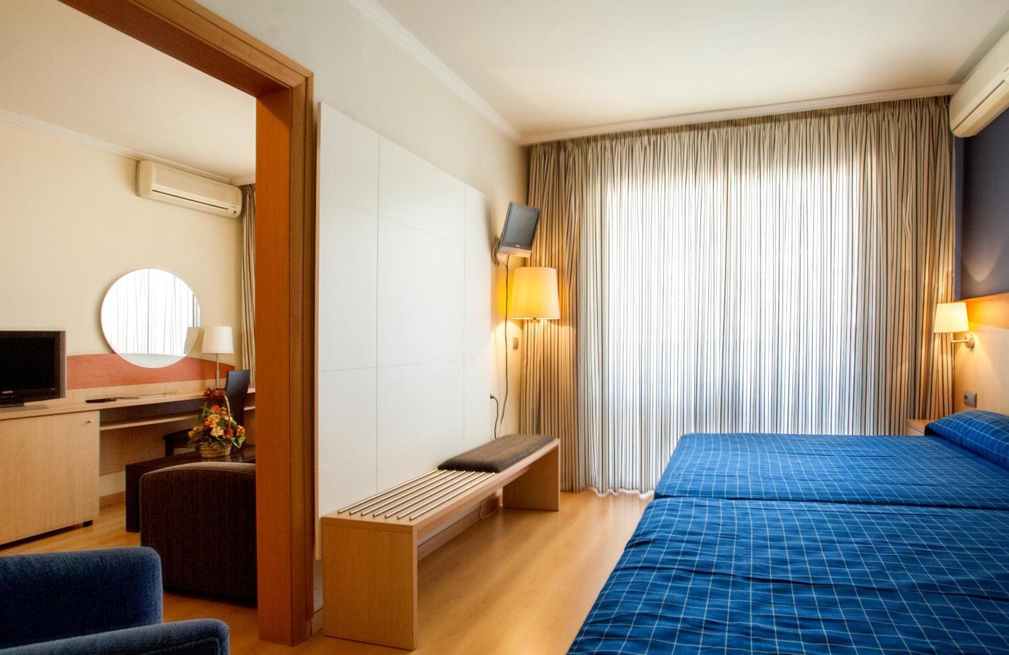 Hotel President Салоу Экстерьер фото