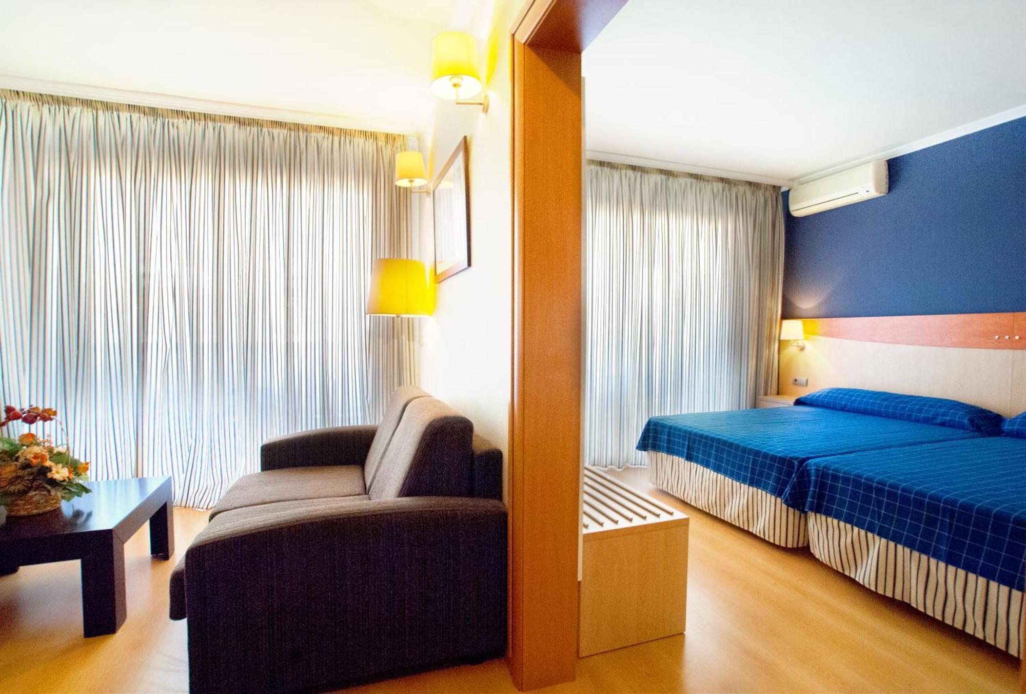 Hotel President Салоу Экстерьер фото