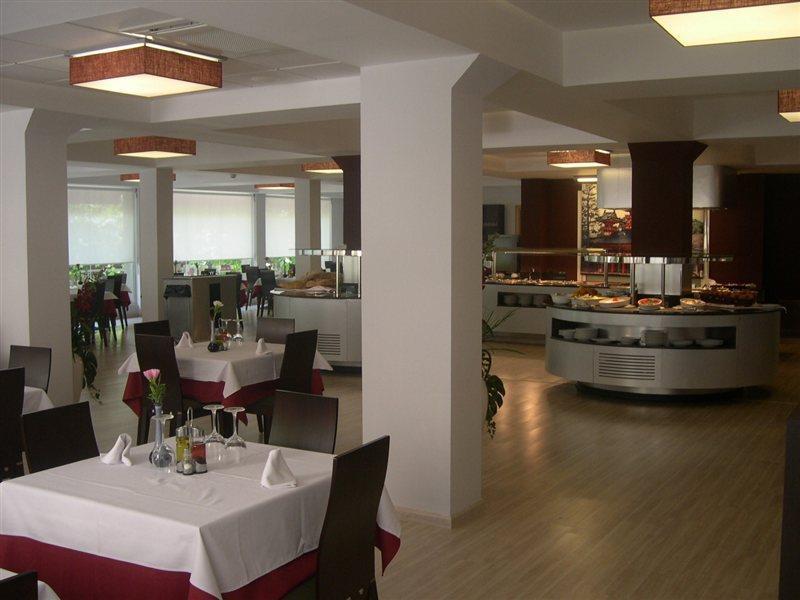 Hotel President Салоу Экстерьер фото