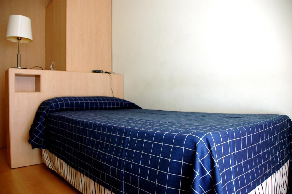 Hotel President Салоу Экстерьер фото